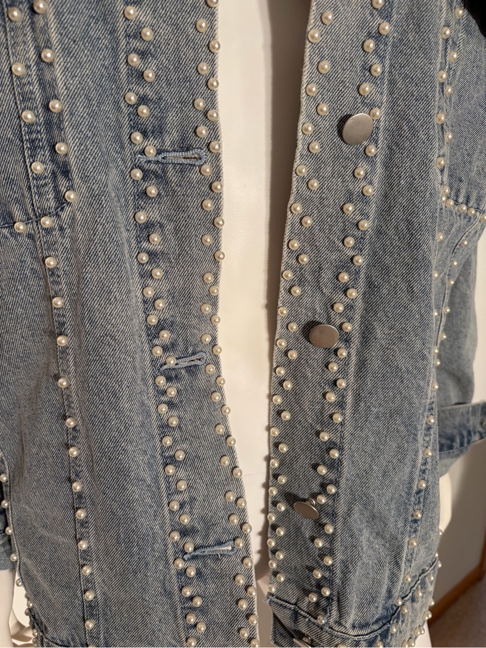 #751 BiBi NWT Light Blue Pearl-Studded Denim Jacket. Amazing! - Picture 9 of 16